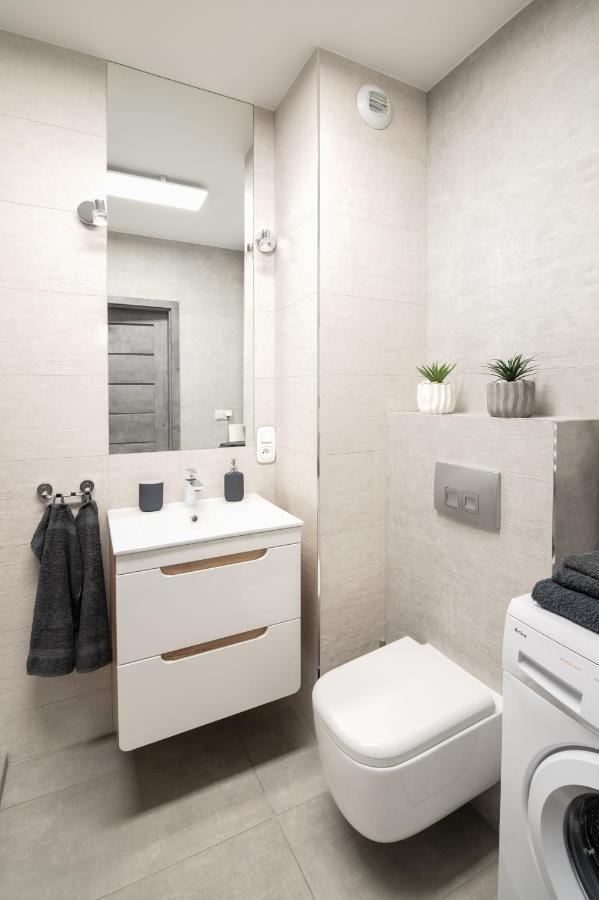 Unique Apt Eve - Free Garage Kraków Exteriör bild